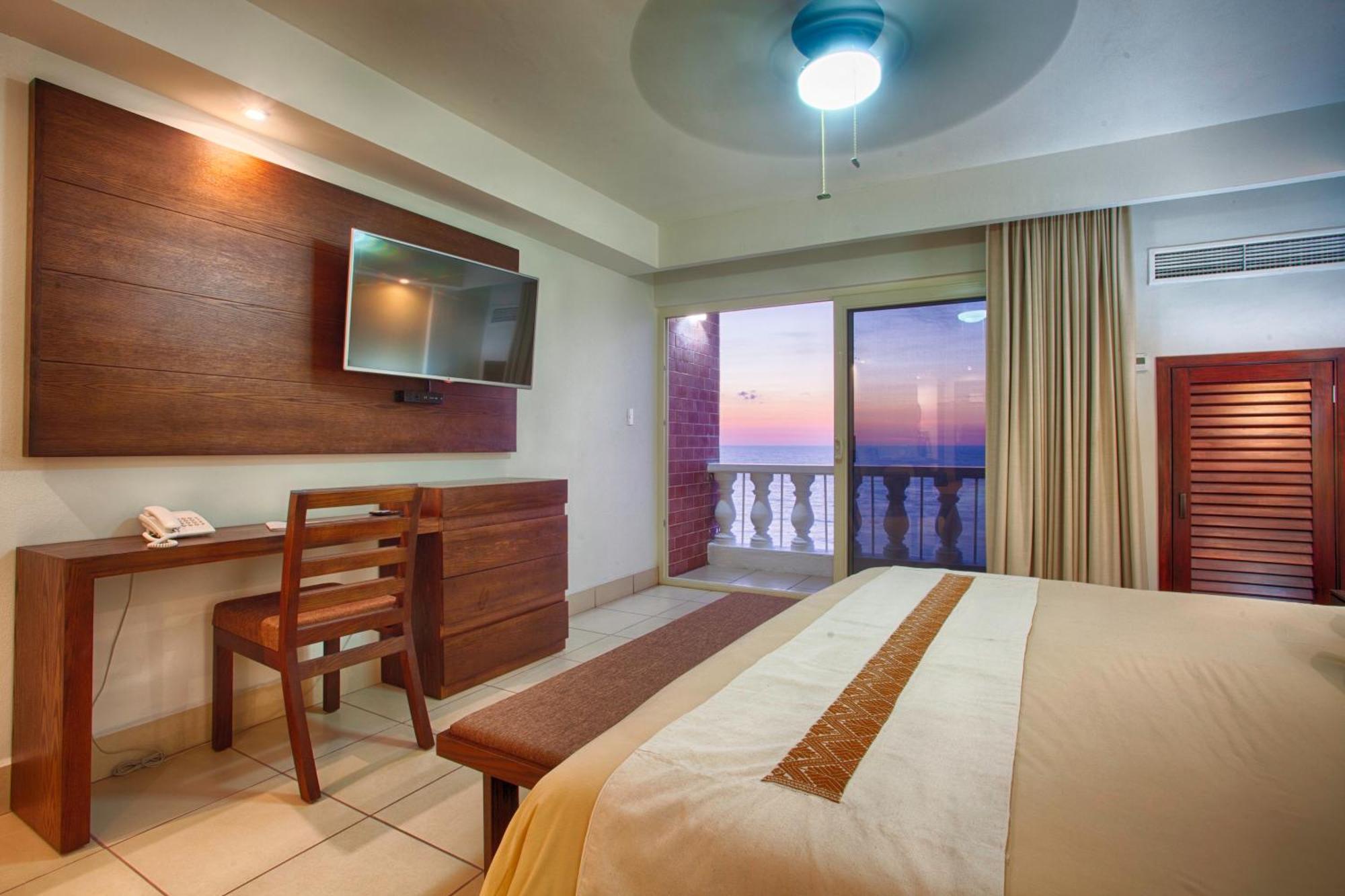 Costa Sur Resort, Classico Collection By Sonesta Puerto Vallarta Bagian luar foto